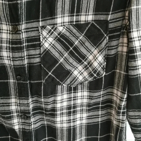 PAIGE Heritage Plaid Flannel Button Up in Black,  White, and Rosewater Pink XS - Picture 9 of 14